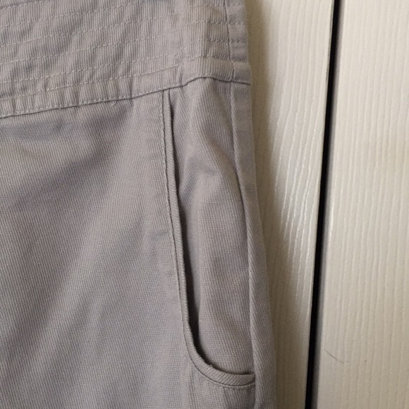 ❌SOLD❌Banana Republic Embroidered skirt - Picture 2 of 8